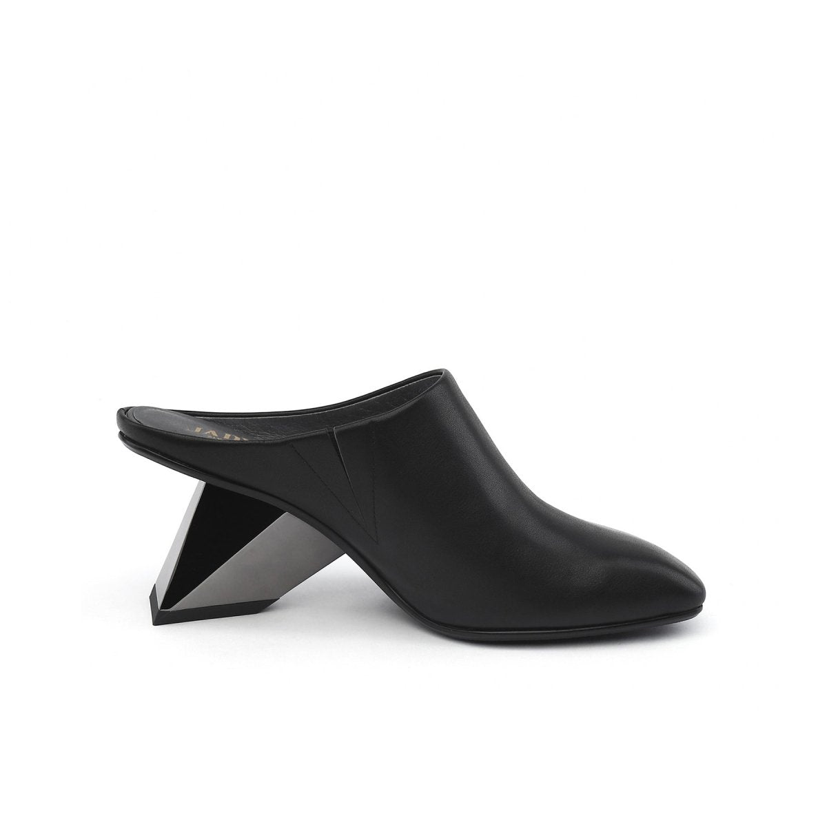 Edgy Pointed Toe Gravity Block Heel Pumps-2